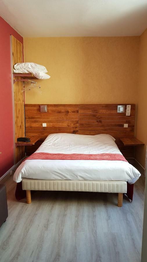 Hotel Au Lion D'Or Nogent-le-Rotrou Pokoj fotografie
