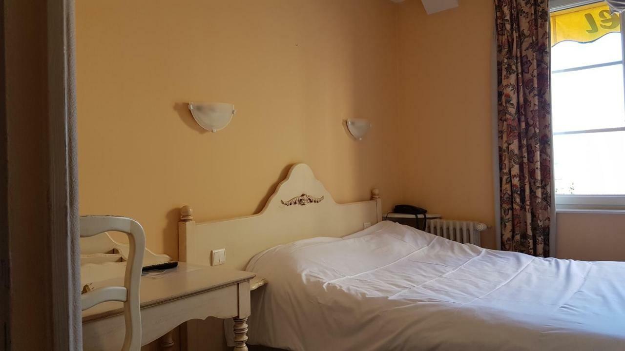 Hotel Au Lion D'Or Nogent-le-Rotrou Exteriér fotografie